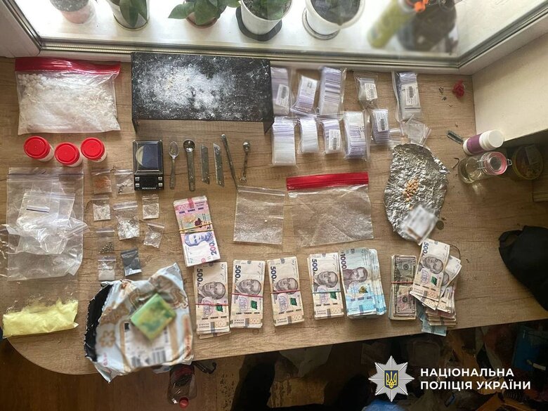 В Киеве полиция разоблачила преступную наркогруппировку