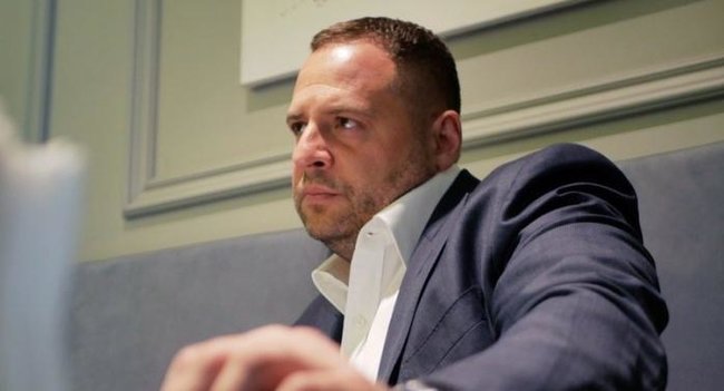 Головні помилки - підтримка Єрмаком відносин з Джуліані проти Байдена, приховування контактів з Парнасом і заява щодо записів Деркача, - радник Зеленського з питань США в 2019-2020 роках Ігор Новіков 06