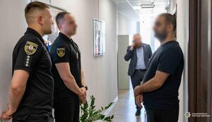 Розшукувало ФБР: у Києві затримано та екстрадовано до США учасника хакерського угруповання. ФОТОрепортаж