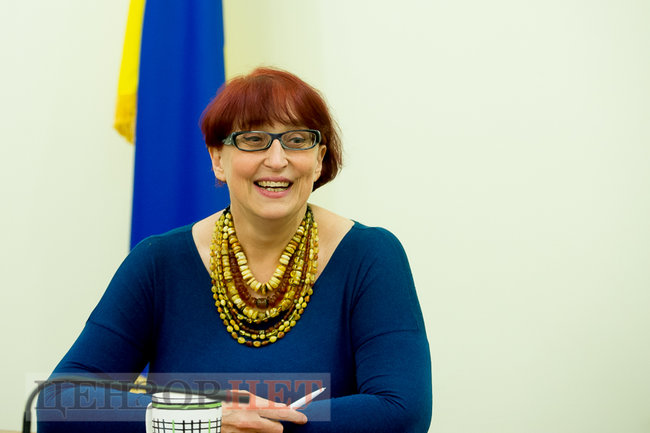 Глава комитета ВР по вопросам социальной политики Галина Третьякова: Если вы не хотите, чтобы вас проверяли, зарабатывайте себе сами 05
