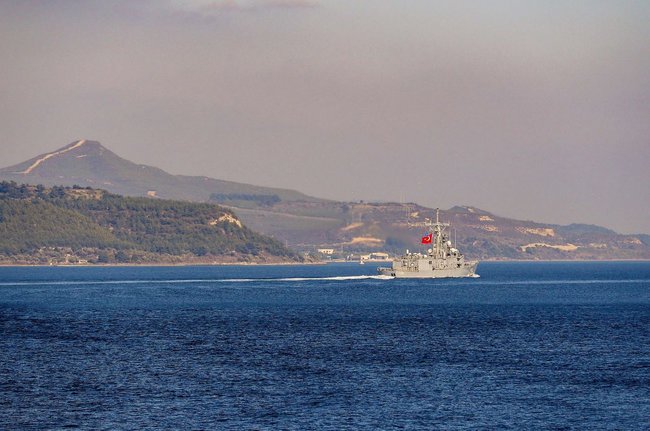 Эсминец ВМС Великобритании Duncan вошел в Черное море 02 Эсминец ВМС Великобритании Duncan вошел в Черное море 02