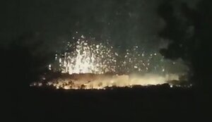 Ввечері 6 травня росіяни обстріляли Бахмут фосфорними боєприпасами. ВIДЕО