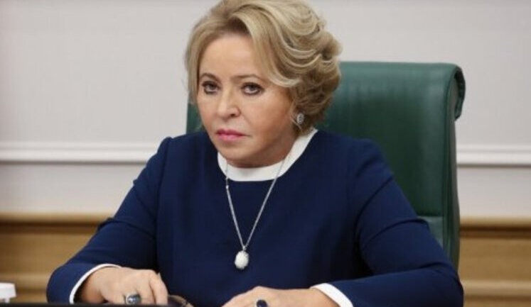 Спикер Совета Федерации Матвиенко предлагает парламенту Украины сесть за стол переговоров: РФ "выступает за мирное урегулирование"