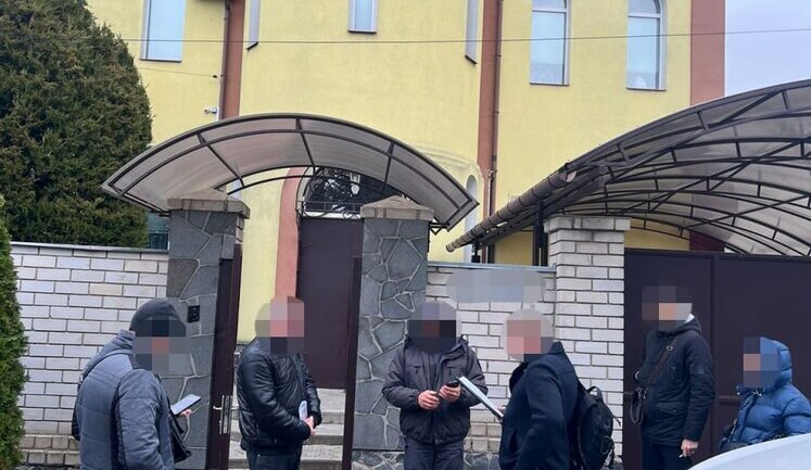 Losses amounting to over UAH 56 million: former heads of Dnipropetrovsk tax authorities detained for helping companies avoid paying VAT. PHOTOS