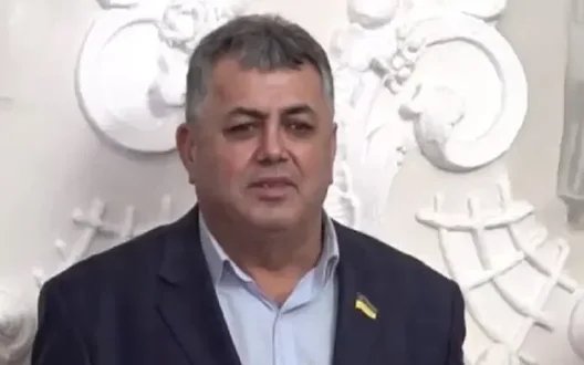 Фермер вдарив ножем у груди мера П’ятихаток на Дніпропетровщині: міський голова у важкому стані