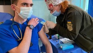 В Україні стартує 2-й етап COVID-вакцинації: 1-й етап на сьогодні пройшли 92 тис. осіб, - Степанов