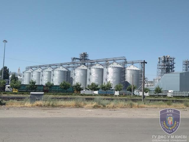 Київські податківці не допустили незаконного експорту майже 10 тисяч тонн кукурудзи 03