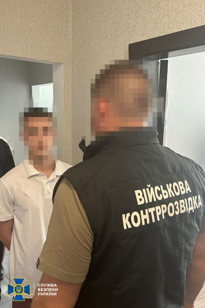 На Хмельниччині затримали лідера банди, яка підпалювала авто військових