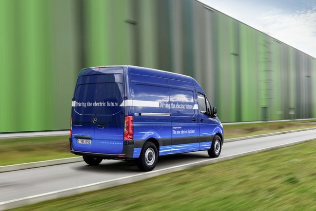 Mercedes выпустит электрическую версию фургона Sprinter в 2019 году 02 Mercedes выпустит электрическую версию фургона Sprinter в 2019 году 02