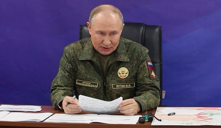 Путин хочет применять армию за рубежом под предлогом "защиты" россиян, – разведка