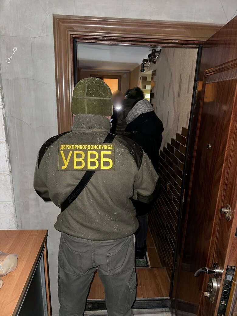 Схема с "гуманітарними" авто