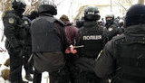 Turmoil outside Kyiv-based court: 36 persons detained, three brought charges against, weapons seized. VIDEO+PHOTOS
