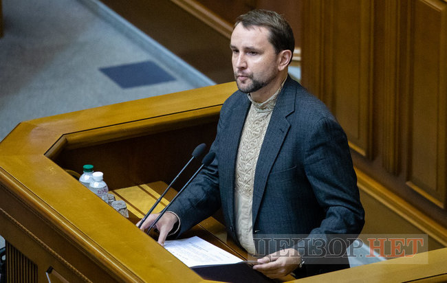 Вітальний поцілунок Стефанчука і Третьякової, замислена Тимошенко і розпростерті обійми Федини для Вятровича, - робота ВР 3 грудня 11