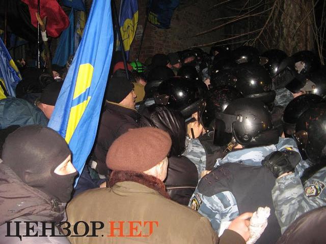 суд 