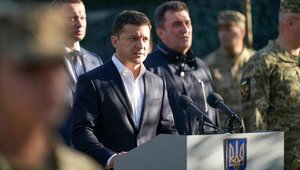 Україна підвелася на ноги, обтрусила пил і сказала ворогам: "Не дочекаєтеся!" - Зеленський на Донбасі