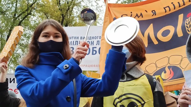 Ні локдауну! - підприємці масово протестують у центрі Києва, перекрито вулицю Грушевського та Петрівську алею 09 Ні локдауну! - підприємці масово протестують у центрі Києва, перекрито вулицю Грушевського та Петрівську алею 09
