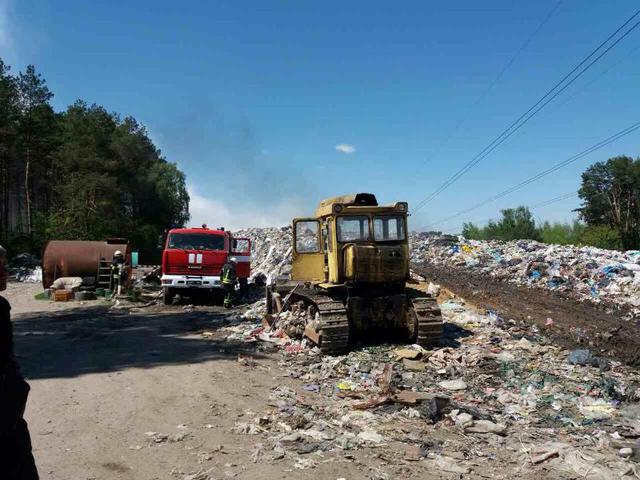 Garbage dump in Kyiv’s larger area caught fire, - State Emergency Service 04