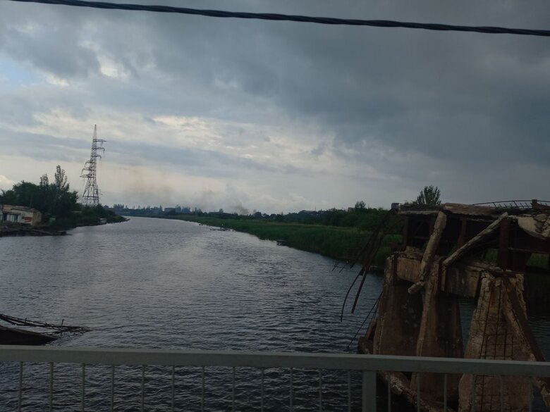 В оккупированном Мариуполе взрывы по всему городу - горсовет 01