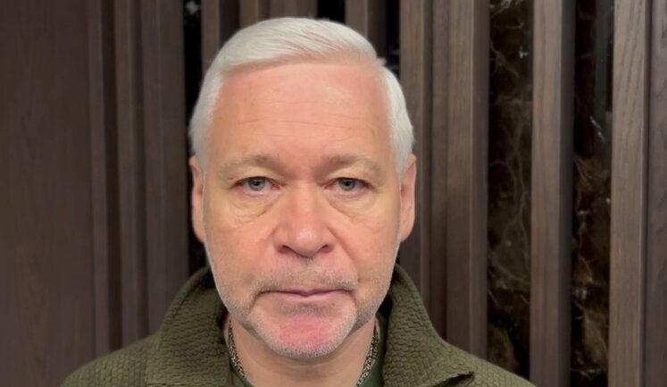Мер Харкова закликав водіїв не затримуватися на АЗС під час тривог