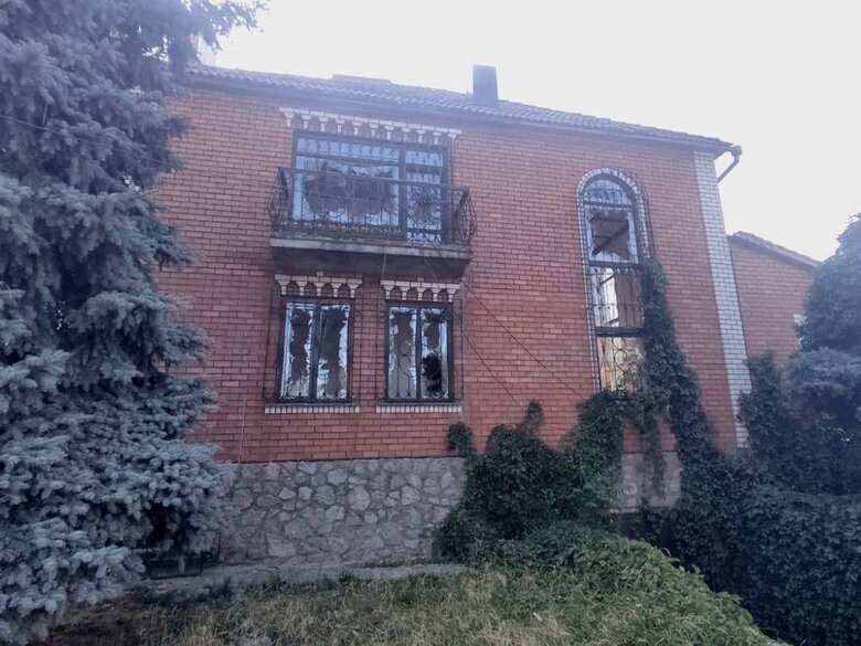 Occupiers shelled Nikopol region with artillery three times today: 12 private houses were destroyed, 2 gas pipelines, 4 power lines were damaged 06