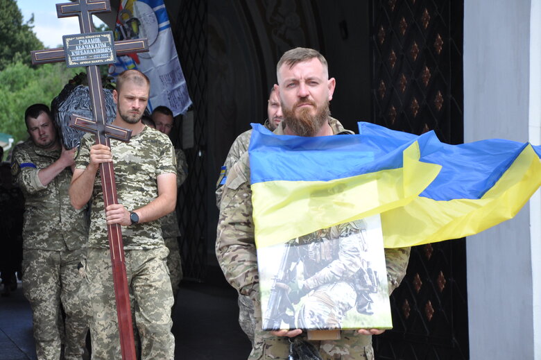 З телеведучим та військовим Карімом Гуламовим, який загинув у бою з російськими окупантами, попрощались у Києві 14