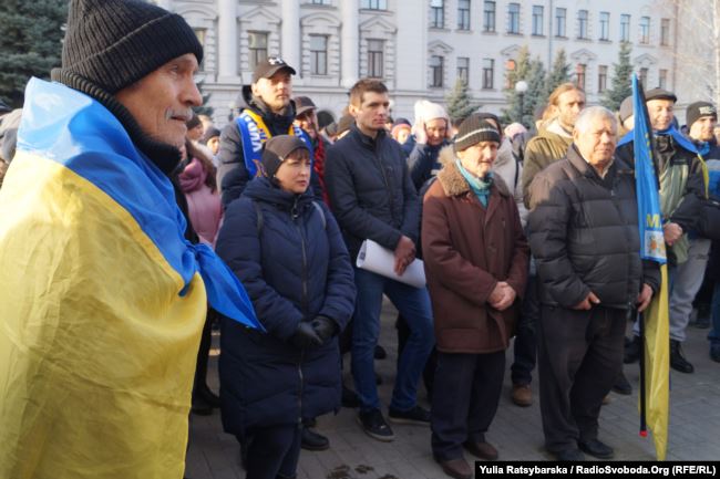 Червоні лінії для Зеленського, - народні віча відбулися в різних містах України 01