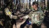 Сырский наградил военных