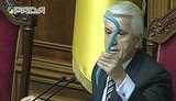 Монтировки, цепи и замки: Литвин показал "джентльменский" набор депутата. ВИДЕО.