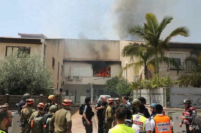 Ракетні обстріли і вуличні заворушення: кадри з Ізраїлю 07