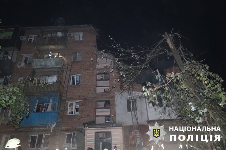 Обстріли Харкова 30 травня: зруйнована багатоповерхівка в Новобаварському районі