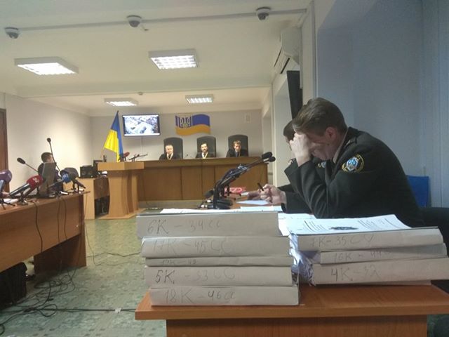 На суді про держзраду Януковича слухали Путіна і дивилися роспропаганду. СТЕНОГРАМА ЗАСІДАННЯ 01