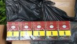Податківцями на Буковині вилучено партію сигарет вартістю понад 1,1 млн грн, призначену для контрабанди до Румунії. ФОТОрепортаж