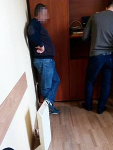 вымогатель