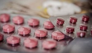 Ліки в аптеках України не продають вдвічі дороже, ніж у Європі