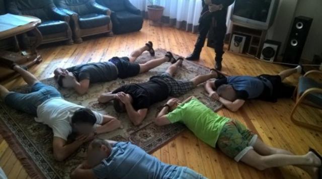Полиция накрыла четыре незаконных реабилитационных центра на Киевщине 04 Полиция накрыла четыре незаконных реабилитационных центра на Киевщине 04