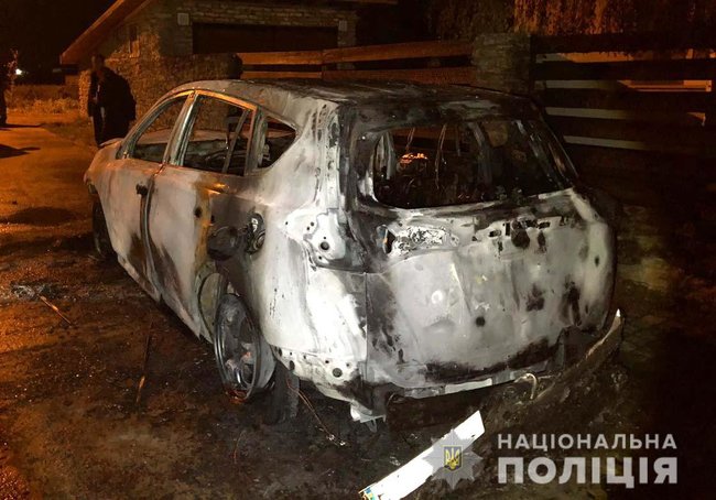 Автомобіль Toyota RAV4 секретаря Рівненської міськради спалили, - поліція 01