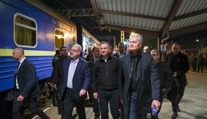 Presidents of Poland, Lithuania, Latvia, and Estonia travel by train to Kyiv. PHOTOS
