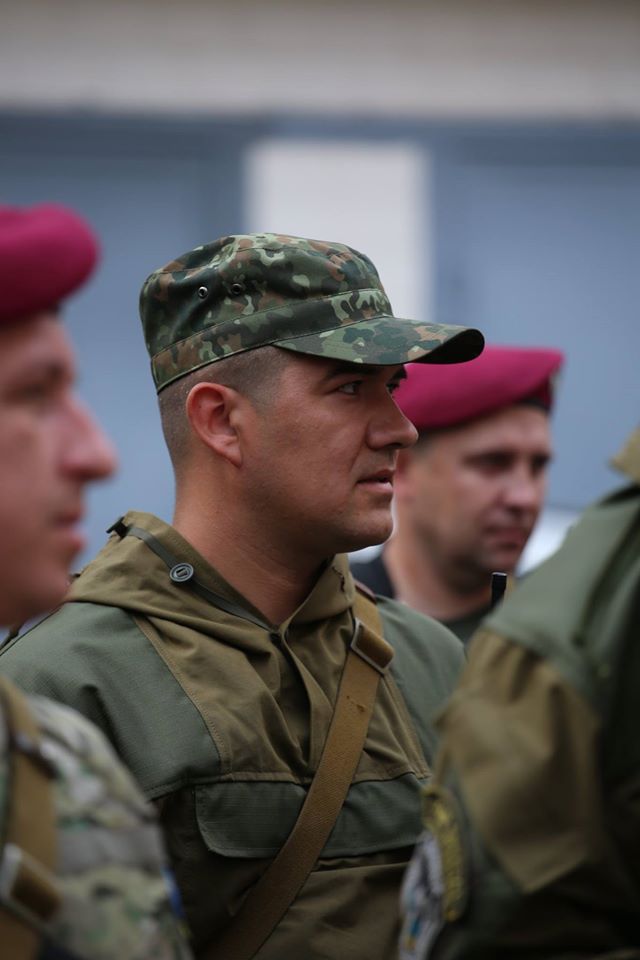 В зону АТО отправился сводный отряд полицейских Киева 09