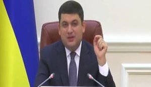 "Давай я вибачусь перед львів'янами за те, що ти за 11 років не вирішив цю проблему", - Гройсман звернувся до Садового з приводу сміття. ВIДЕО