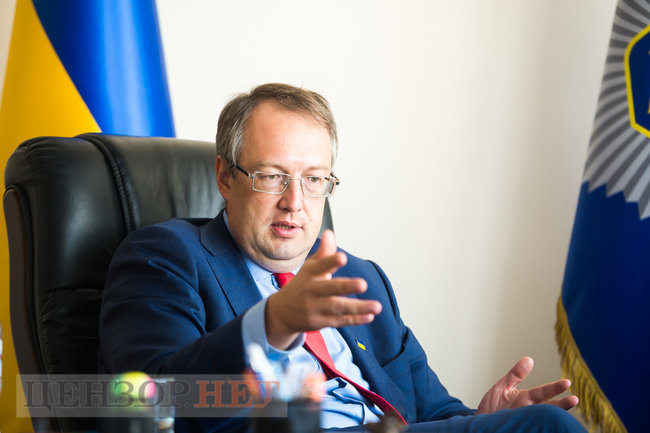 Слідство припускає, що Роккеллі міг стати жертвою провокації з боку керівництва бойовиків, зокрема Гіркіна, - заступник міністра внутрішніх справ Антон Геращенко про справу нацгвардійця Марківа 05