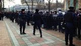 Оппозиция начала митинг под усиленной охраной "Беркута". ВИДЕО