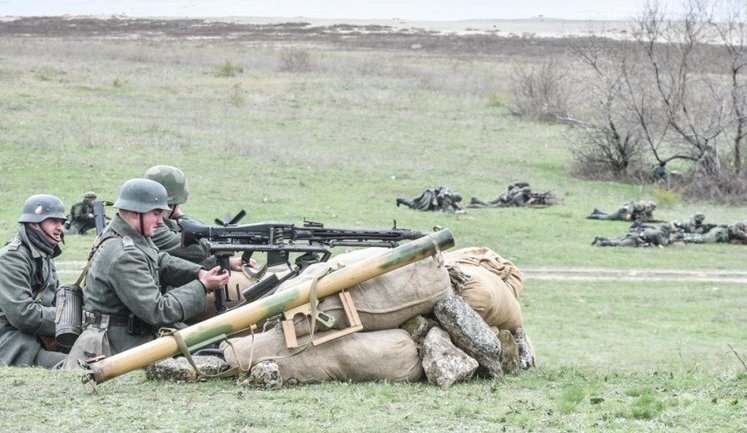 Під Одесою влаштували історичну реконструкцію боїв за визволення міста в 1944 році. ФОТОрепортаж