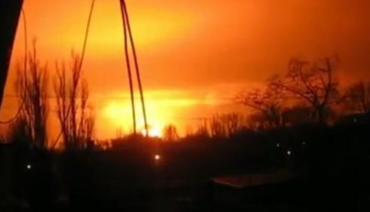 Russian troops' ammunition storage exploded in Donetsk. VIDEO