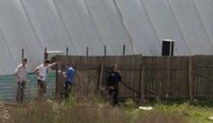 "Заходите к нам на огонек": милиция и пожарные - у Аделаджи, в "Посольстве Божьем". ФОТОрепортаж