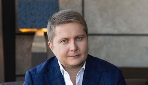 Андрей Гмырин – новый "решала" Офиса президента по спирту, сигаретам, конвертам и налоговой
