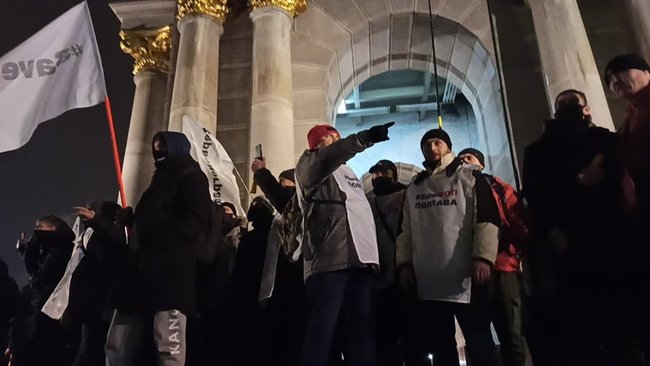Правоохоронці демонтували більшість наметів ФОПів-протестувальників на Майдані Незалежності (оновлено) 07
