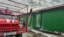 удар по магазину у Золочеві