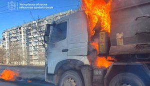 Enemy struck Zaporizhzhia: truck is on fire (updated). PHOTOS