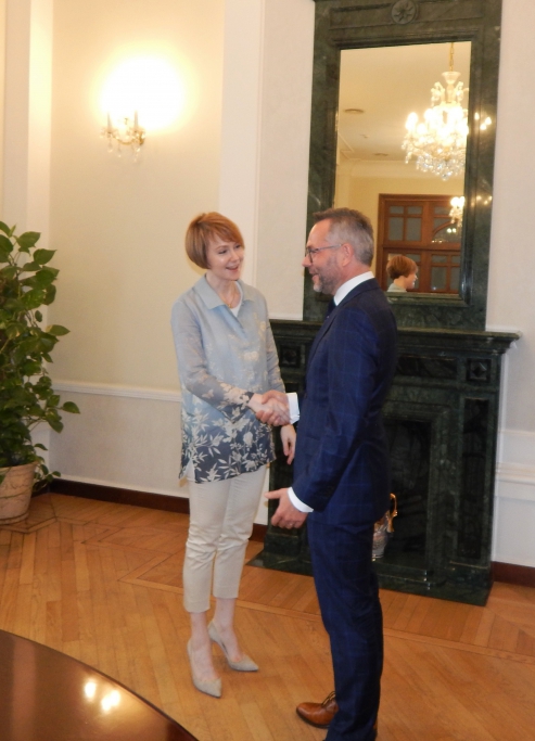 ФРН продовжуватиме підтримку України на європейському шляху, - Рот 02