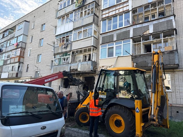 Удар по житловому будинку у Конотопі 8 червня